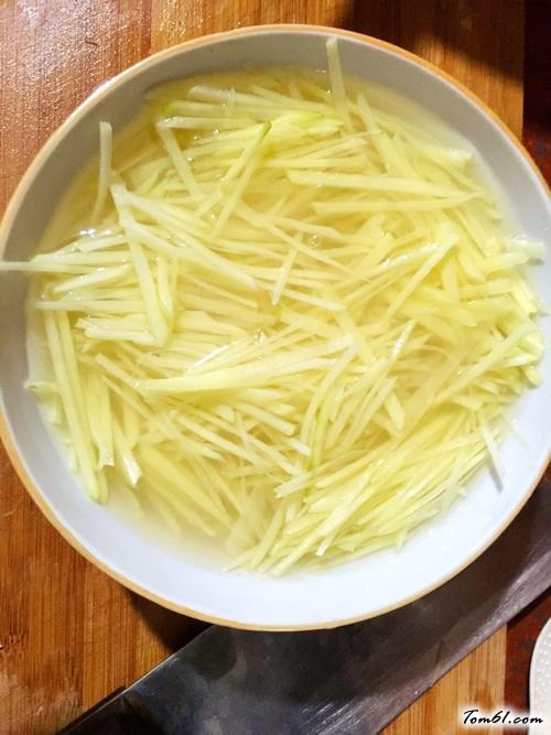 【凉拌土豆丝】