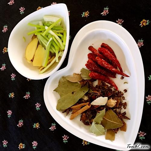 【卤鸡爪】