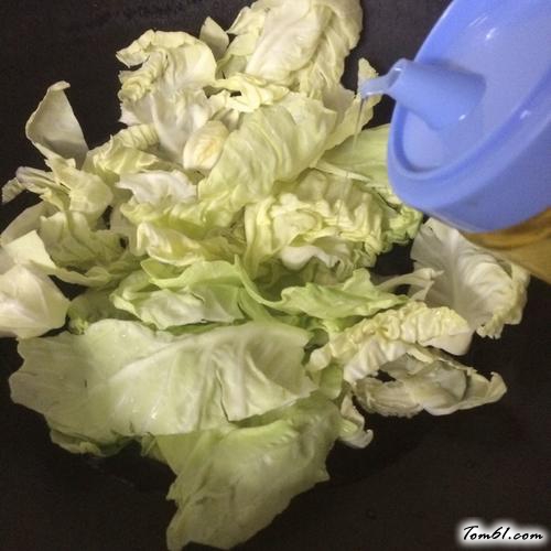 【炝拌圆白菜】