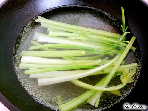 【凉拌彩椒芹菜】