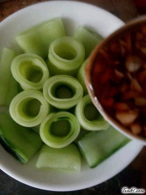 【口水黄瓜】