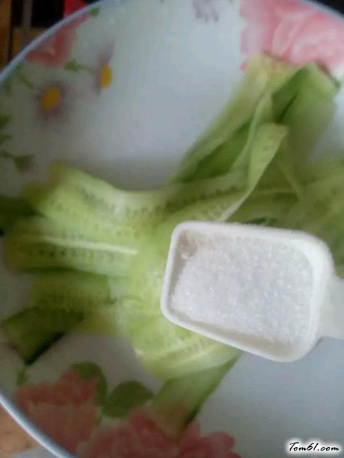 【口水黄瓜】