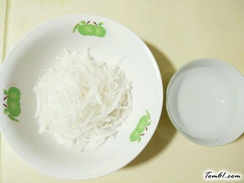 【凉拌白萝卜丝】