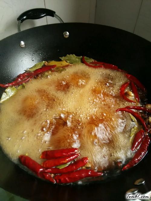 【卤鸭掌】