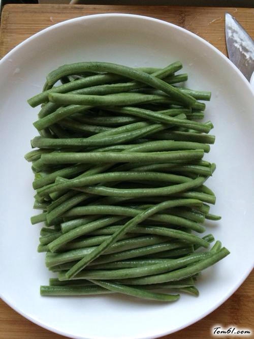 【豆豉麻酱豇豆角】