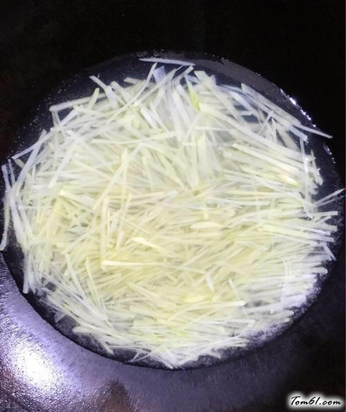 【凉拌土豆丝】