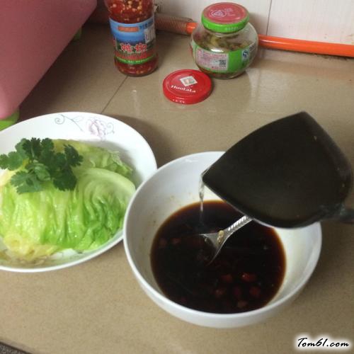 【炝拌圆白菜】