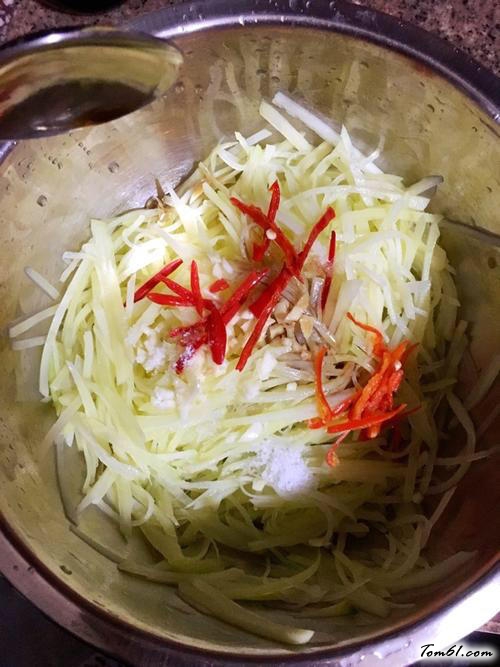【凉拌土豆丝】