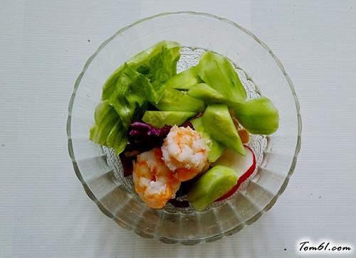【虾仁黄瓜沙拉】