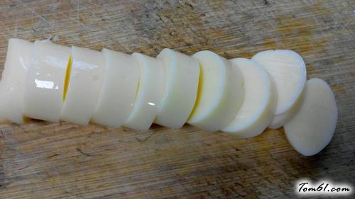 【皮蛋拌玉子豆腐】