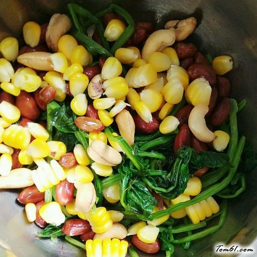 【花生米拌菠菜】