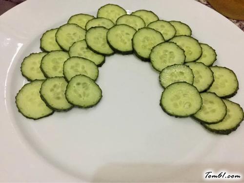 【孔雀开屏～凉拌黄瓜片】