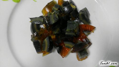 【皮蛋拌玉子豆腐】