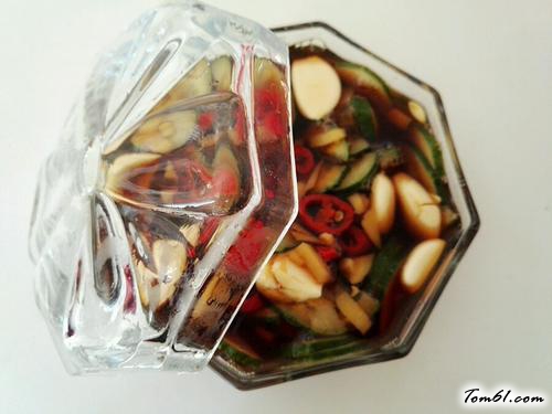 【酱黄瓜】