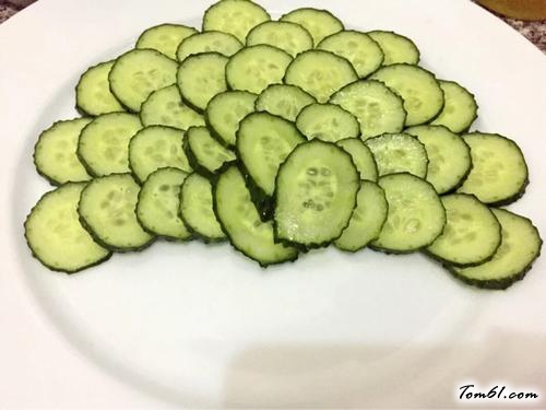【孔雀开屏～凉拌黄瓜片】