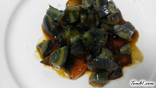 【皮蛋拌玉子豆腐】