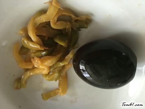 【皮蛋豆腐】