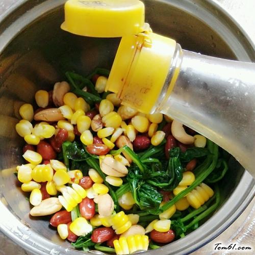 【花生米拌菠菜】