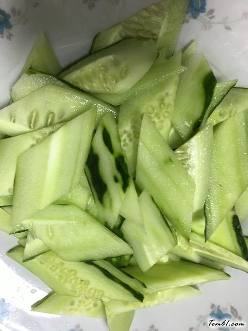 【蒜泥黄瓜】