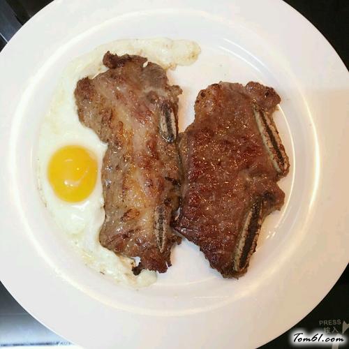 【香煎牛仔骨 】