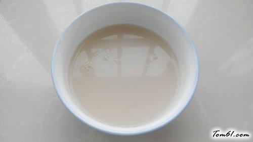 【猪肉酸菜馅包子】
