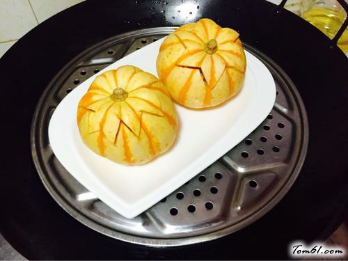 【南瓜盅海鲜饭】