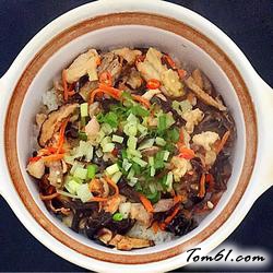 滑鸡煲仔饭的做法