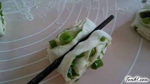 【香葱椒盐花卷】