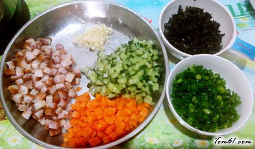 【叉烧木耳炒饭】