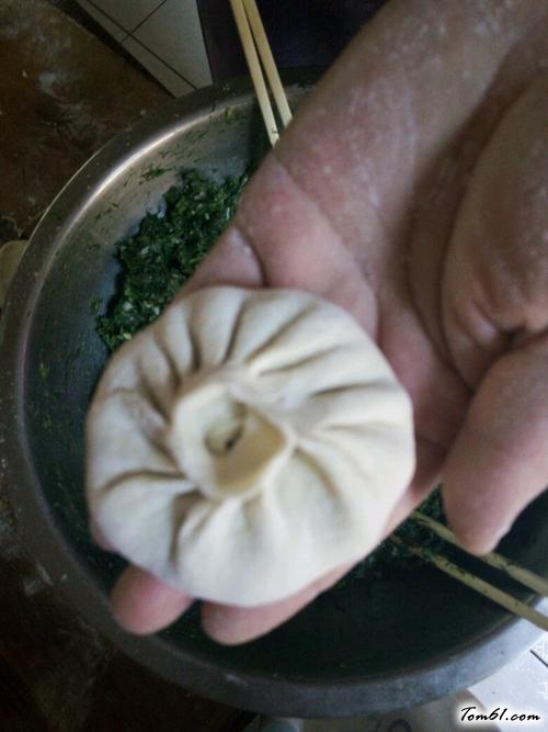 【茴香肉包子】