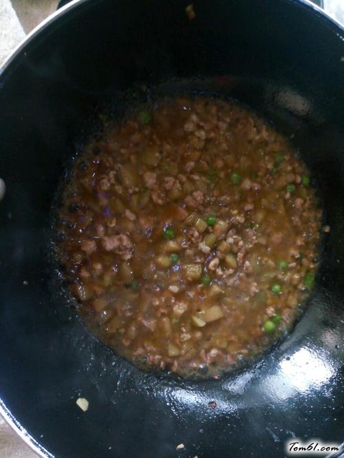 【茄子肉丁打卤面】