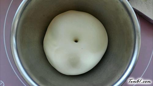 【草莓酱小面包】