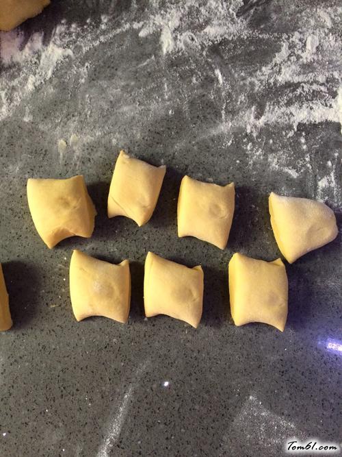 【南瓜香菇肉包】