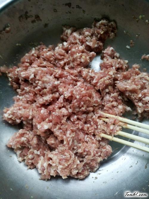 【茴香肉包子】