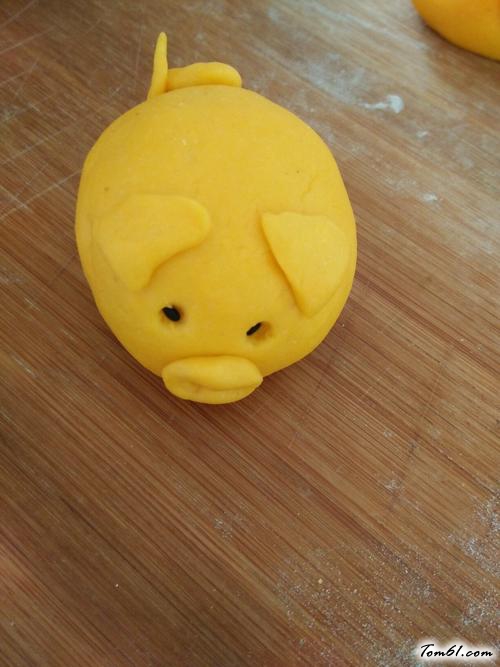 【黄金小猪豆沙包】
