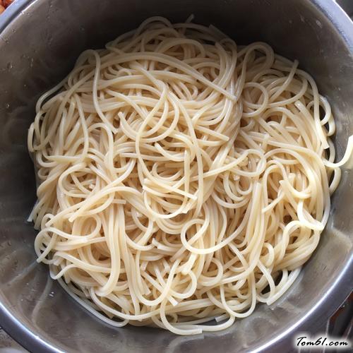 【黑椒牛柳炒意面】