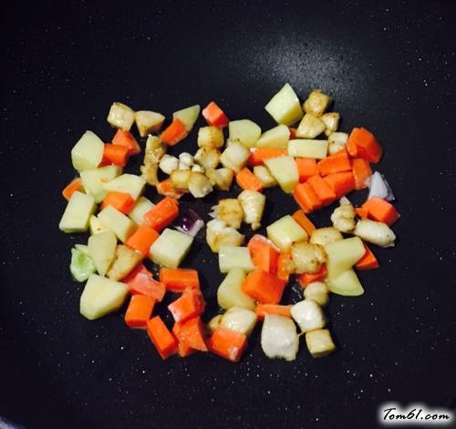 【鸡肉咖喱饭】