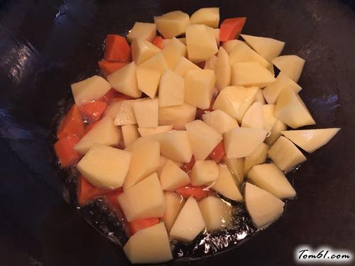 【咖喱鸡肉饭】