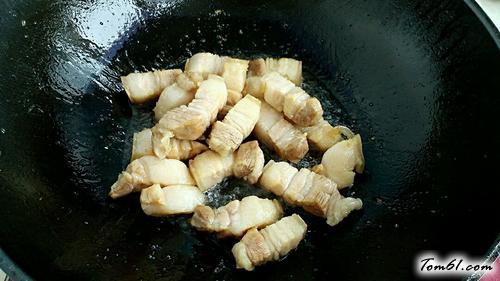 【红烧肉豆角焖面】