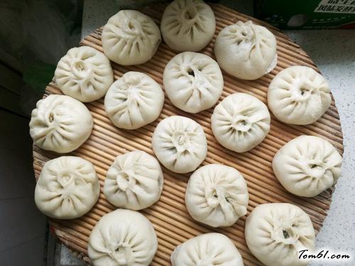 【茴香肉包子】