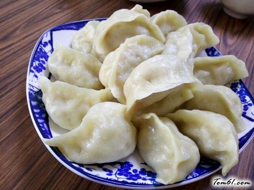 【酸菜馅蒸饺】