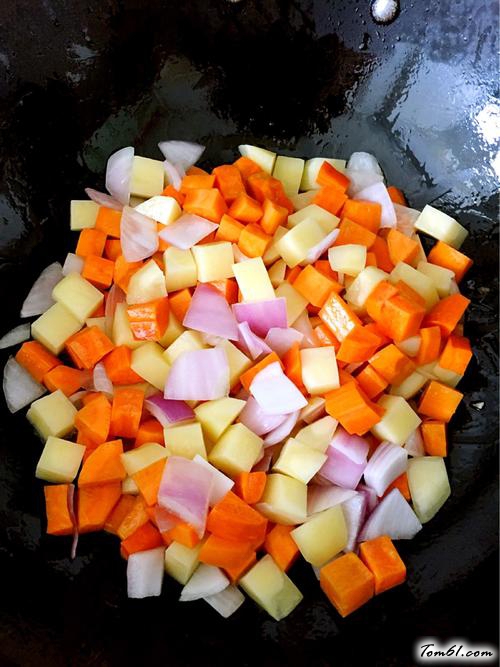 【咖喱牛肉饭】