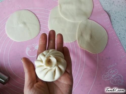 【芹菜猪肉包子】