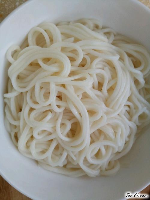 【圣女果鸡蛋拌面】