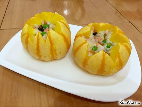 【南瓜盅海鲜饭】