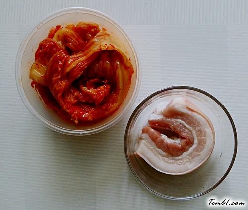 【辣泡菜拌饭】