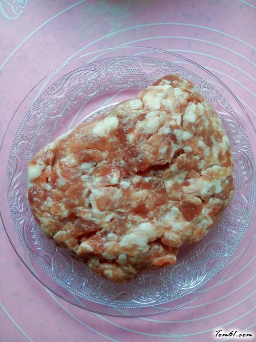 【芹菜猪肉包子】