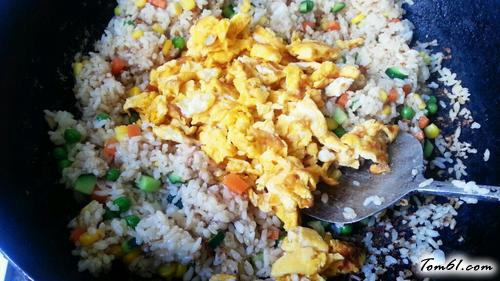 【三色蛋炒饭】