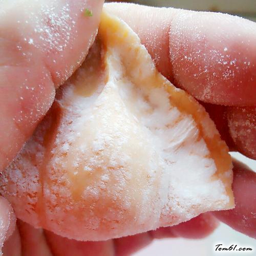 【胡萝卜皮猪肉芹菜水饺】
