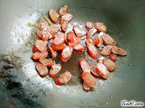 【香菇腊肠焖饭】